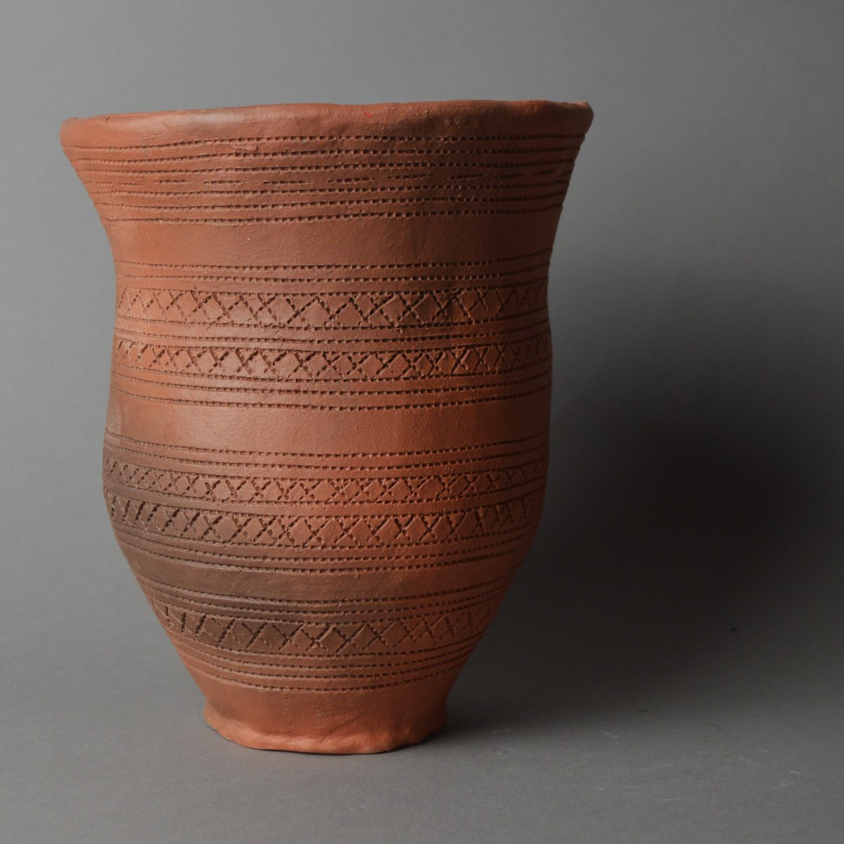 Of all the pots that <a href="/PotsOfHistory/">Sarah Lord</a>
and I replicate, those from the Bronze Age rank very highly among my favourites, many of which you will find here on our website.  potted-history.co.uk/search?page=2&…
