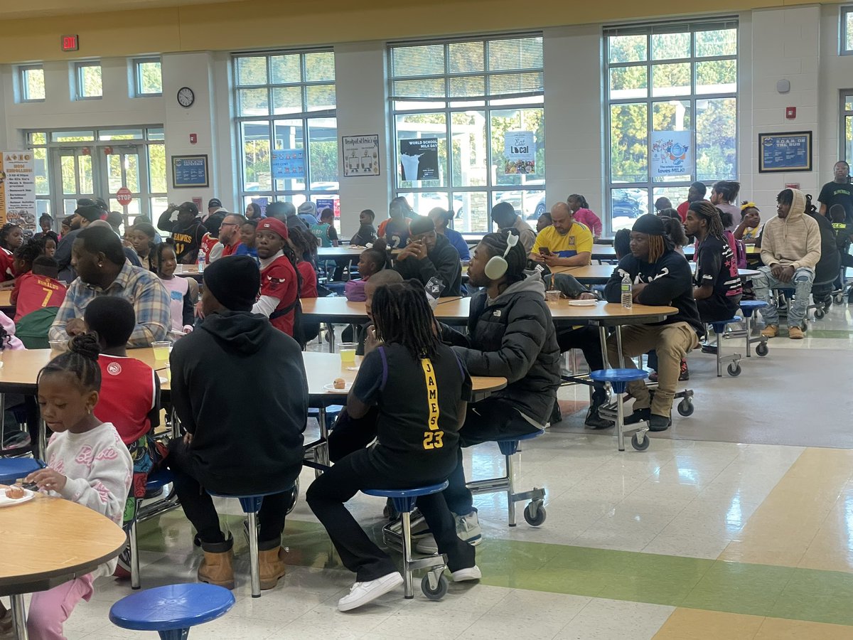 Yesterday’s Donuts with Dad event created a huge turnout! <a href="/GullattES1/">GullattES</a> <a href="/TishaBentley/">Kartisha Bentley</a>