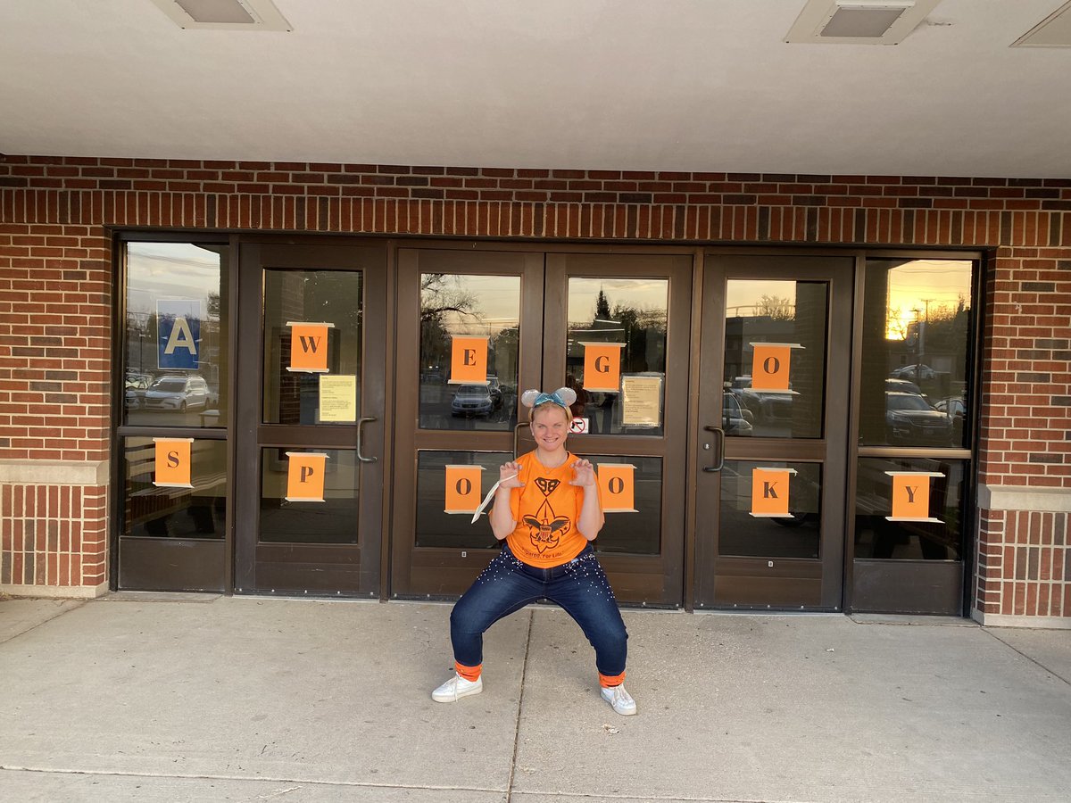 CandaceFikis's tweet photo. West Chicago HS Student Council participating in a fun community event WeGo Spooky this evening. 🎃👻 https://t.co/ZDuAfbSoMh