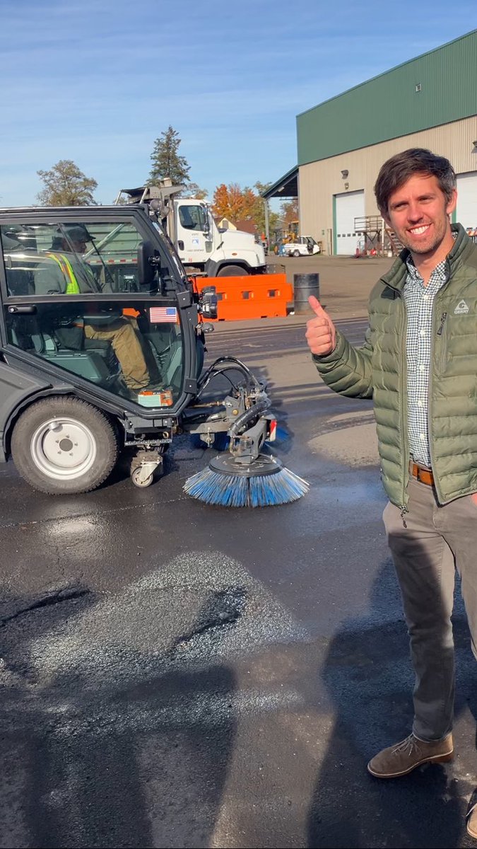 CouncilZackZ's tweet photo. Got a tour with the Streets Department today to check out our bike lane street sweeper! https://t.co/NtkT329bVK