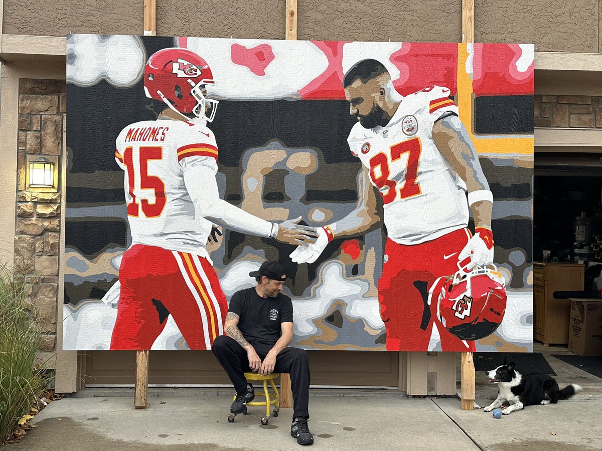 Here’s the finished product
Every year I’ve done a mural on my house the #Chiefs have won the Super Bowl! Broken ankle kept me grounded this year so I’m hoping this still counts🤞🏼#ChiefsKingdom <a href="/PatrickMahomes/">Patrick Mahomes II</a> <a href="/tkelce/">Travis Kelce</a> <a href="/hbtCHIEFS/">HBTC</a> <a href="/JBside13/">johnnyBside13</a> <a href="/ArtbyCaitlyn/">Caitlyn Snelling</a> <a href="/ConcernsChief/">Chief Concerns</a> <a href="/chiefshive/">Chiefs Hive</a>