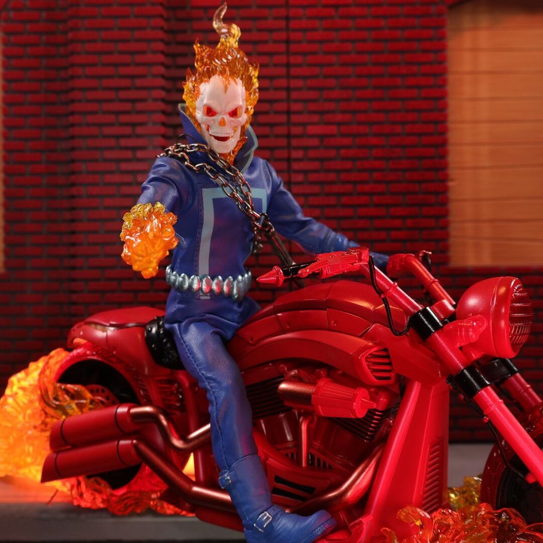 MCUcollector24's tweet photo. The listings and sounds on the #BBTS Exclusive #Mezco #One12Collective #GhostRider Vengeance Edition re pretty awesome. The classic look in all blue and red #HellCycle are great! #Marvel #BigBadToyStore #JohnnyBlaze
IN STOCK at @bigbadtoystore - … https://t.co/0uXqwWxzZE https://t.co/hd8Lvy4ZF4