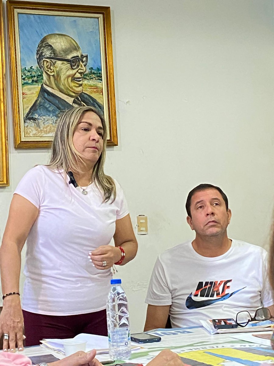 ADECOSCARONI's tweet photo. #30DeOctubre Reunidos con nuestros equipos municipales y parroquiales. 
Cerrando el mes con charla a nuestras compañeras en el mes Rosa. 
Excelente actividad con nuestra Sec general @aidagonzalez33 
@FreddyValera_AD 
@PieroMaroun https://t.co/Mqf6XzEJ7s