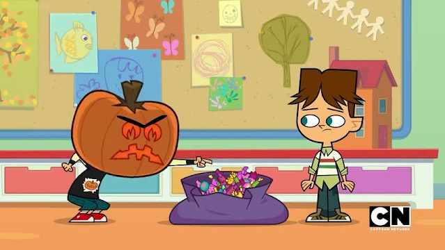 SatMForever's tweet image. Total DramaRama: "Duncan Carving" 
Duncan uses a Halloween legend to steal candy from his classmates.  #31DaysofSaturdayMorningHalloween