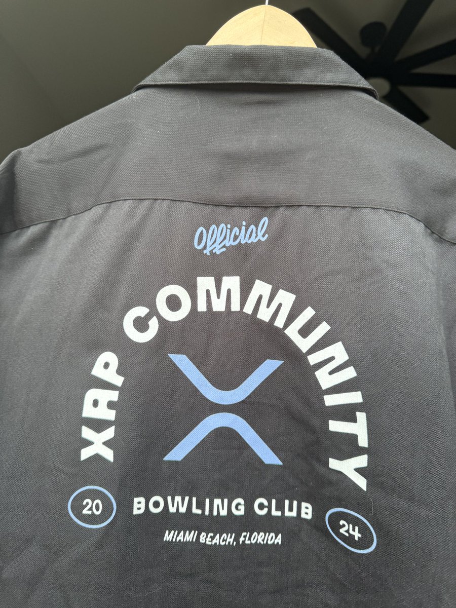 ChadwiXRP's tweet photo. Thank You Mucho @RayFuentesIO  & @Ripple 

I’m thrilled to receive this special XRP Swag from your recent Raffle!!!   Thank you for getting that to me so quickly.  I wore it out to dinner the day I received it !!  See ya at XRP Unleashed LA 💥💥🔥

Don’t forget to subscribe to the following channel:

https://t.co/AfuDX4xF8B

#loveyoumucho