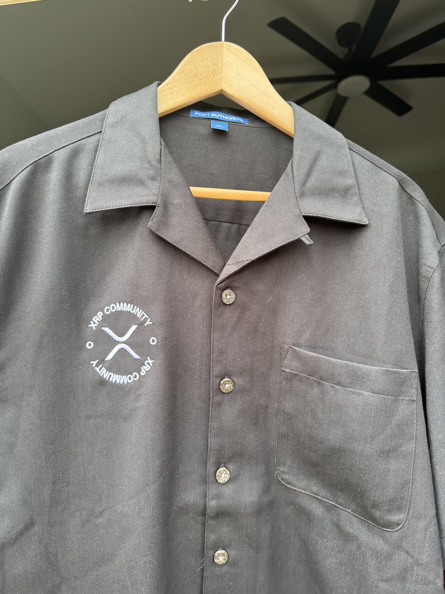 ChadwiXRP's tweet photo. Thank You Mucho @RayFuentesIO  & @Ripple 

I’m thrilled to receive this special XRP Swag from your recent Raffle!!!   Thank you for getting that to me so quickly.  I wore it out to dinner the day I received it !!  See ya at XRP Unleashed LA 💥💥🔥

Don’t forget to subscribe to the following channel:

https://t.co/AfuDX4xF8B

#loveyoumucho