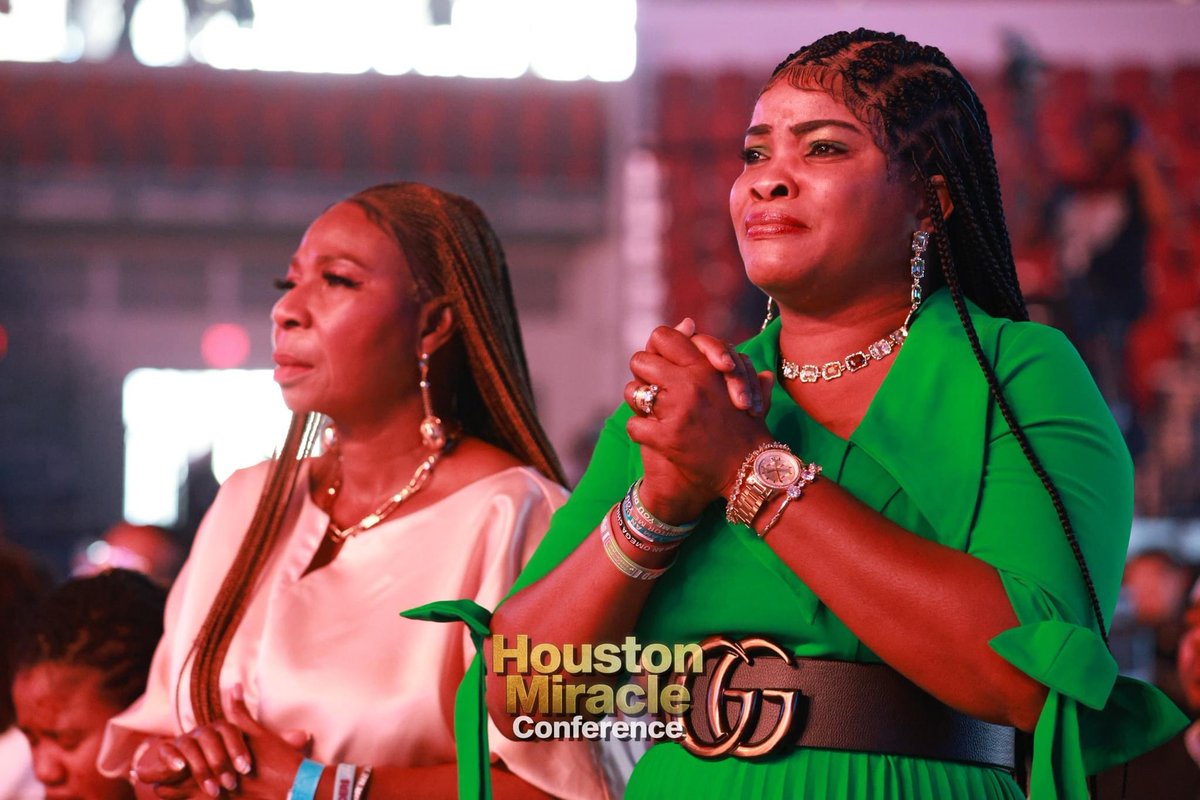 ofmhoustontexas's tweet photo. HOUSTON MIRACLE CONFERENCE (Day 3 Morning) with Apostle Johnson Suleman & Benny Hinn
Ministering~ Apostle Johnson Suleman
Click The Link To Join
https://t.co/pxcg4yDVit
#ApostleJohnsonSuleman
#PastorBennyHinn
#houstonmiraclecrusade
#MiracleService
#OFMHouston
#houstontx https://t.co/bIC2IxpE4D
