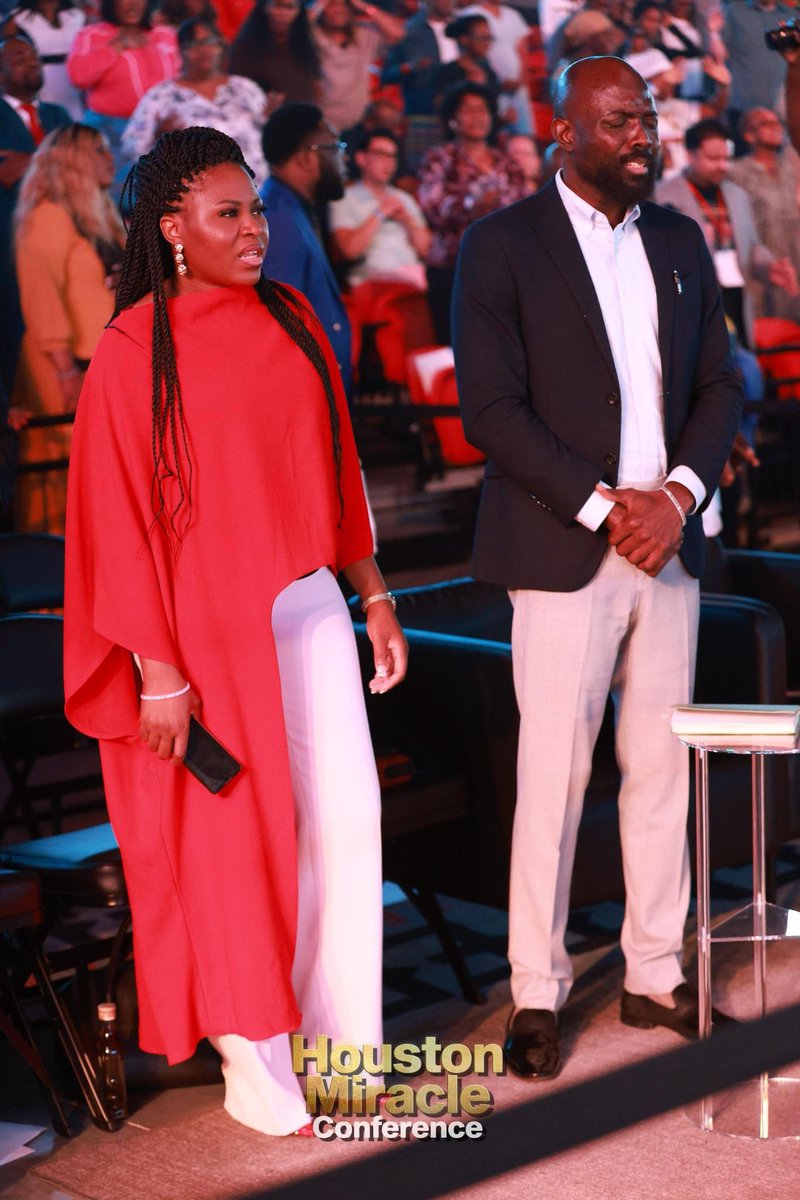 ofmhoustontexas's tweet photo. HOUSTON MIRACLE CONFERENCE (Day 3 Morning) with Apostle Johnson Suleman & Benny Hinn
Pastor Rich & Stella Aghahowa
Click The Link To Join
https://t.co/pxcg4yDVit
#ApostleJohnsonSuleman
#PastorBennyHinn
#houstonmiraclecrusade
#MiracleService
#OFMHouston
#houstontx https://t.co/f4nO5VHNCl