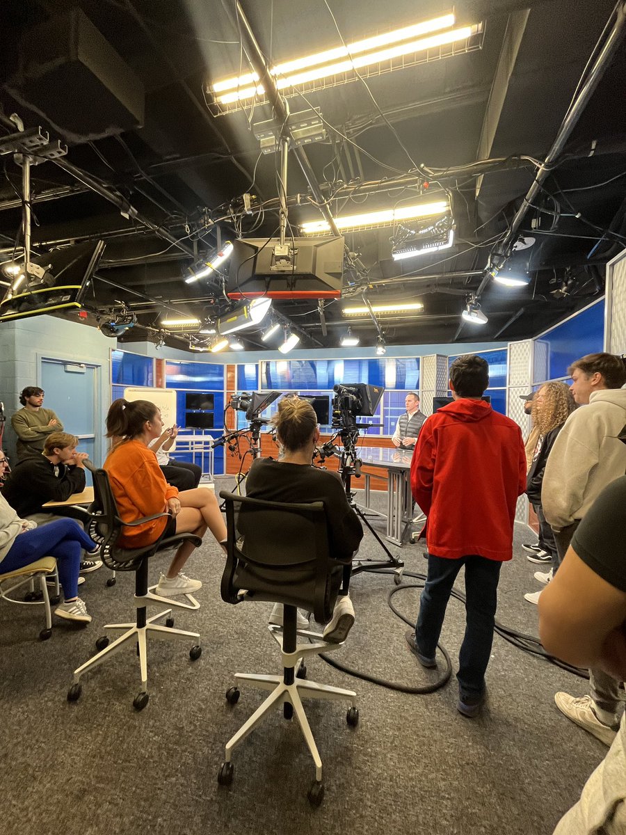 ryansimonem's tweet photo. Thank you Jerrod Smalley for coming into class and giving insightful tips on producing and broadcasting! https://t.co/mDguPWPQn7