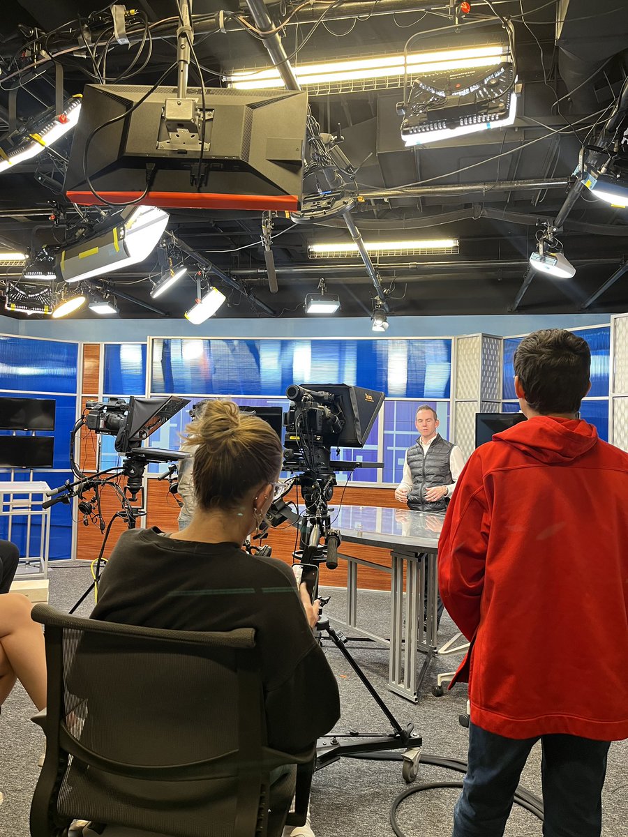 ryansimonem's tweet photo. Thank you Jerrod Smalley for coming into class and giving insightful tips on producing and broadcasting! https://t.co/mDguPWPQn7
