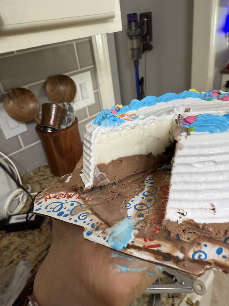 scarlymichelle's tweet photo. @CarvelIceCream this might be my thirteenth reason https://t.co/orWCxNLbNI