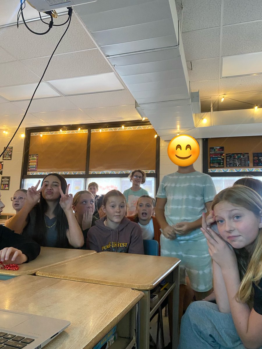 mrskomadoski's tweet image. This afternoon Grade 6/7 had a virtual meet up with Ms. Ziller's Grade 7 Class from Colonial Beach Elementary School in Virginia. We are both reading And Then, Boom! by Lisa Fipps as part of the Global Read Aloud! @sbcswaterford @bhncdsb @CBPSNews #drifterpride #globalreadaloud