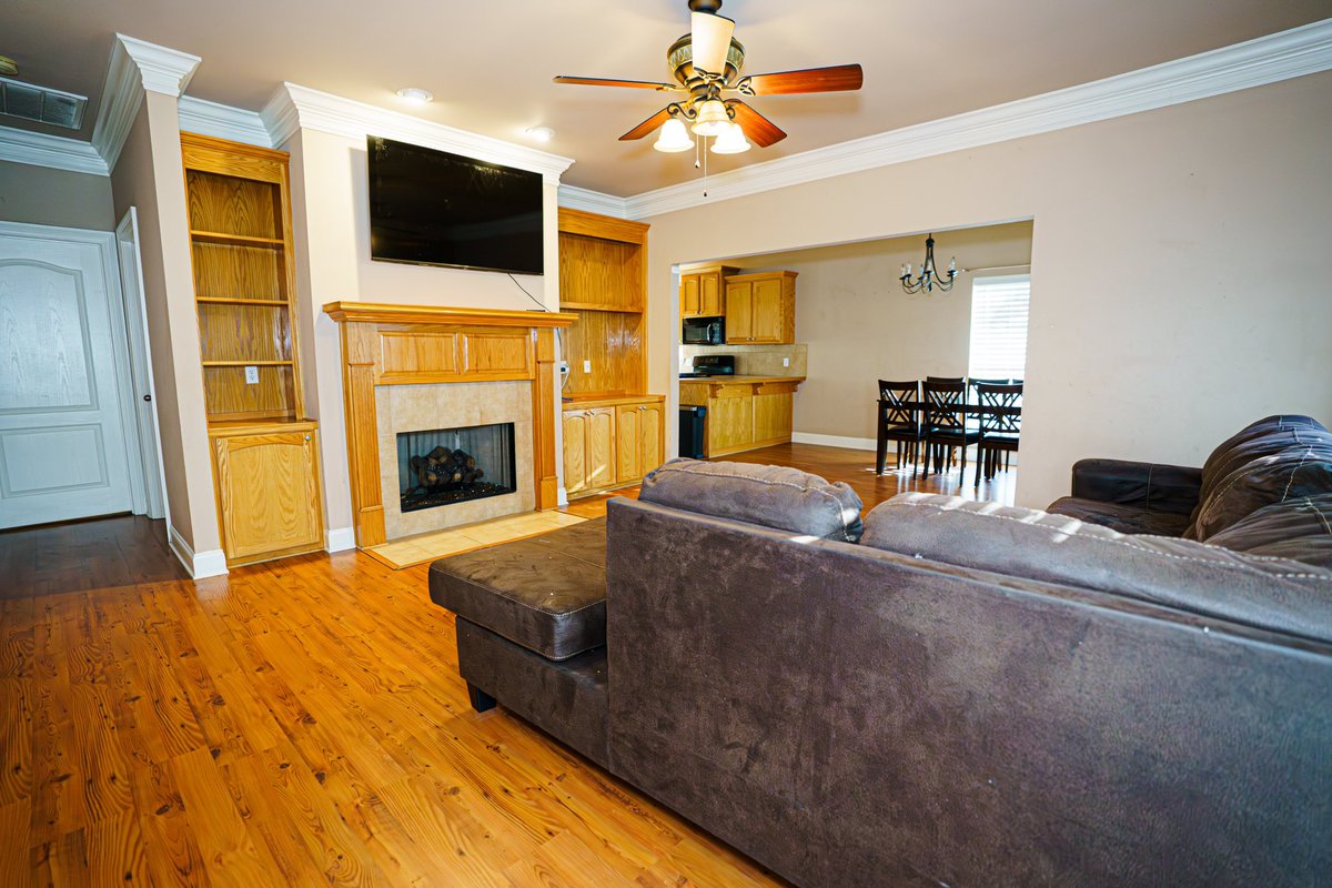 caffilms1's tweet photo. Home For Sale in Ascension Parish

#houseforsale #realestate #realestateagent #realestatephoyography #realestatesydney #duskshoot #CAFfilms https://t.co/le3w1ryYmd