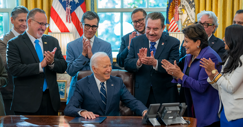 MCCCDChancellor's tweet photo. Honored to join @POTUS, @SecCardona, @HACUNews, @WeAreUnidosUS, and #HigherEd leaders for the signing of a new executive order committed to providing long-term support to HSIs. This initiative aligns with @MCCCD's mission to remove barriers and support Hispanic &amp; Latino students.