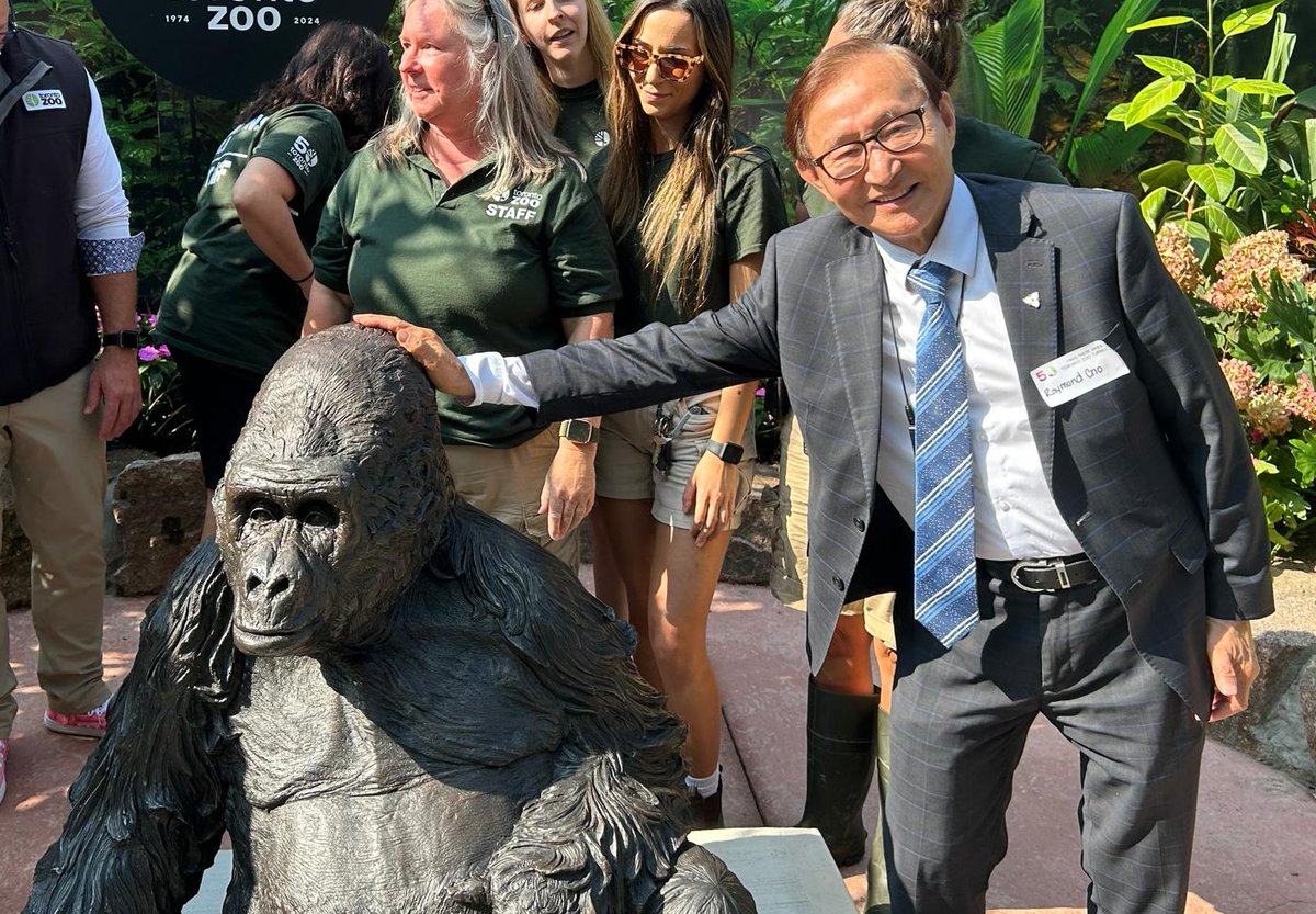 RaymondChoPC's tweet photo. Saddened by the passing of🦍Charles, a beloved icon @TheTorontoZoo since its opening in 1974 in #ScarbTO.
He was a great ambassador for the Zoo and our city, and will be profoundly missed. As former longtime Board Chair, sending my condolences to everyone at the Zoo.
#RIPCharles https://t.co/YzR2UnCowr