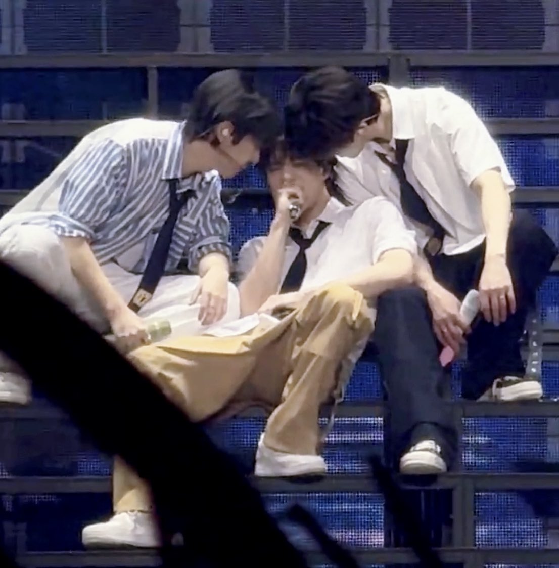gmybp23's tweet photo. เฮียปะปี๊ใจเย็นๆน้า ลูกแมวตุวสั่นปายหมดแยะ (˃̣̣̥ᯅ˂̣̣̥) https://t.co/VKDgddWd38