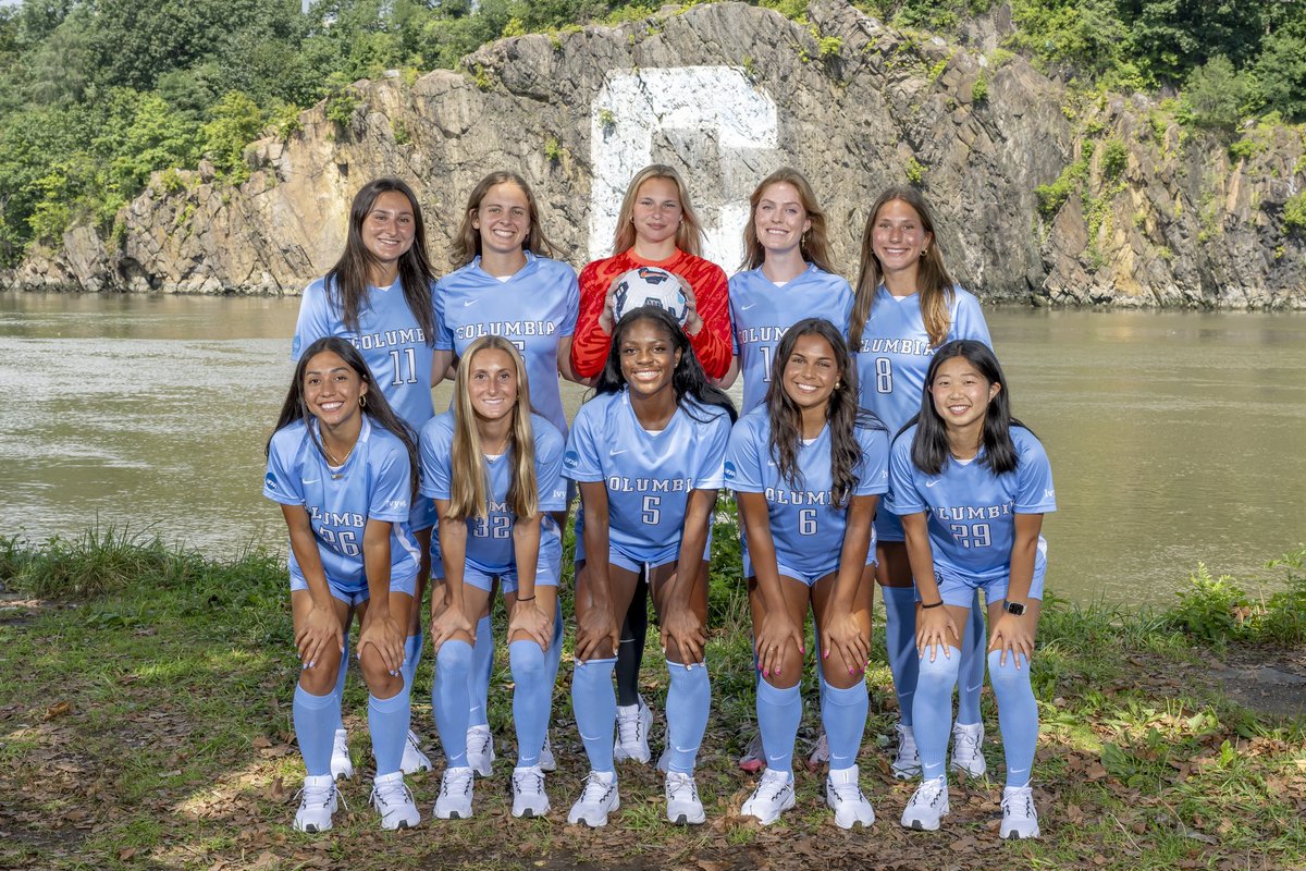 The Senior Class Highlights ⬇️

➡️ First NCAA Tournament win in program history
➡️ 34 total wins
➡️ 20 home victories
➡️ 14 Ivy League wins

Join us Saturday as we celebrate this amazing group of seniors and play for an Ivy League title!

#RoarLionRoar 🦁 // #OnlyHere 🗽