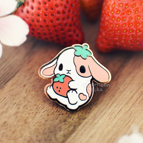 juniper_nz's tweet photo. I just received Strawbunny Enamel Pin from jmon_the_mon_bot via Throne. Thank you! https://t.co/9QRlBYMXGj #Wishlist #Throne https://t.co/Elk0prZ4pj