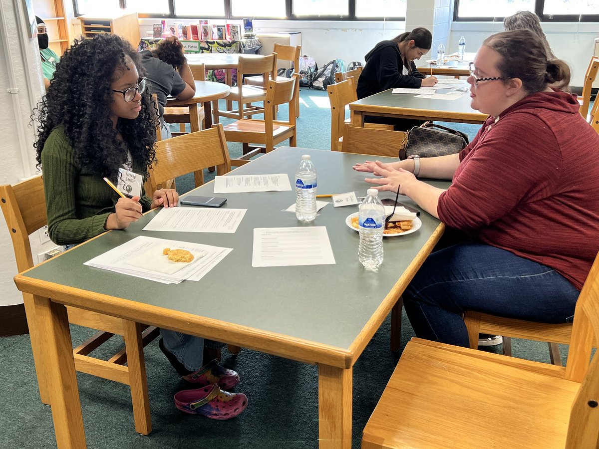 WesternTheSTEM's tweet photo. Day 2: Women in STEM Mentoring

Thank you to our business partners who joined us—your time, dedication, &amp; mentorship are invaluable. Your insights &amp; support empower our students to see what’s possible in the STEM fields, inspiring them to dream big &amp; pursue their dreams🌟💻🔬 https://t.co/7a9T55mOMo