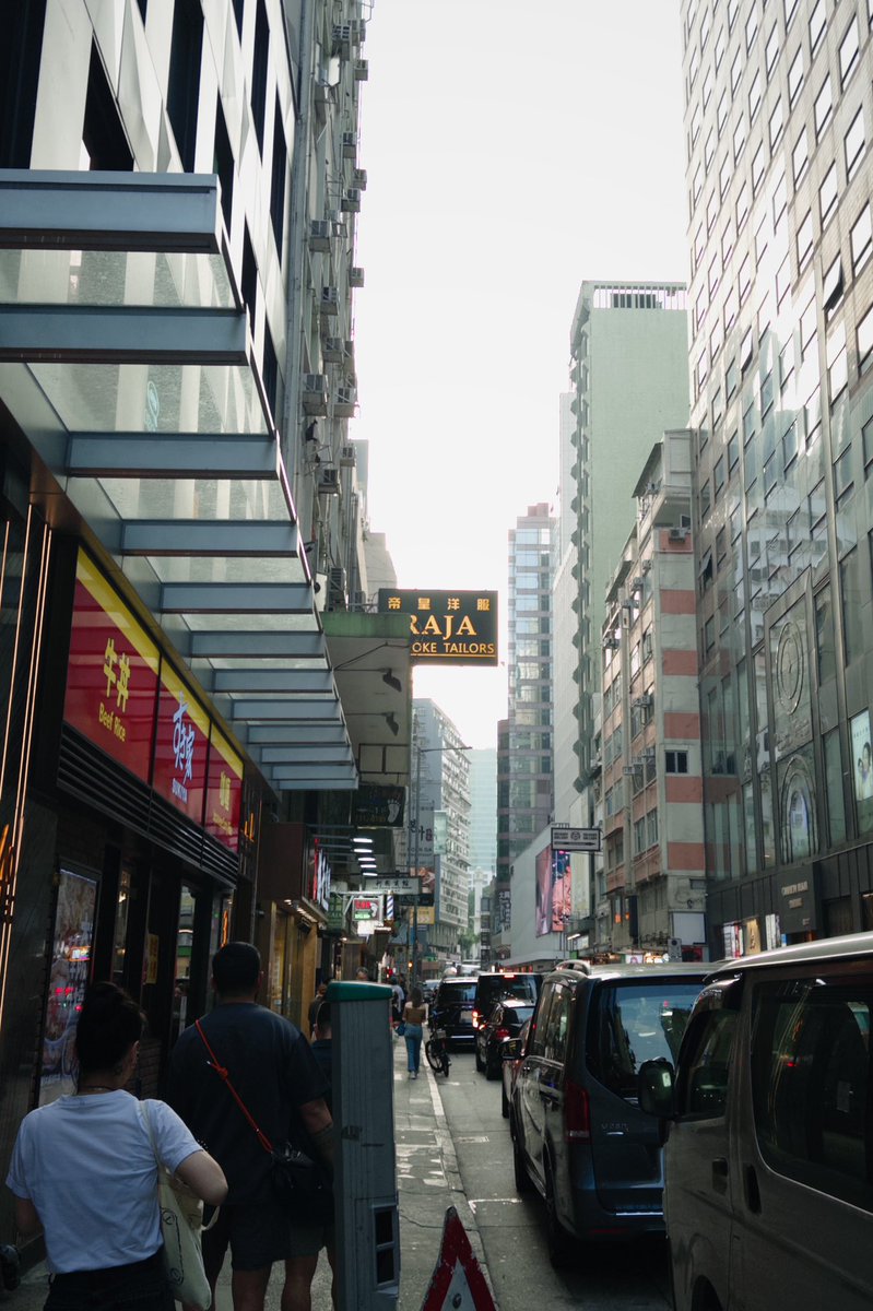 PilosopACE's tweet photo. Streets of HK https://t.co/qZsVMB8heR