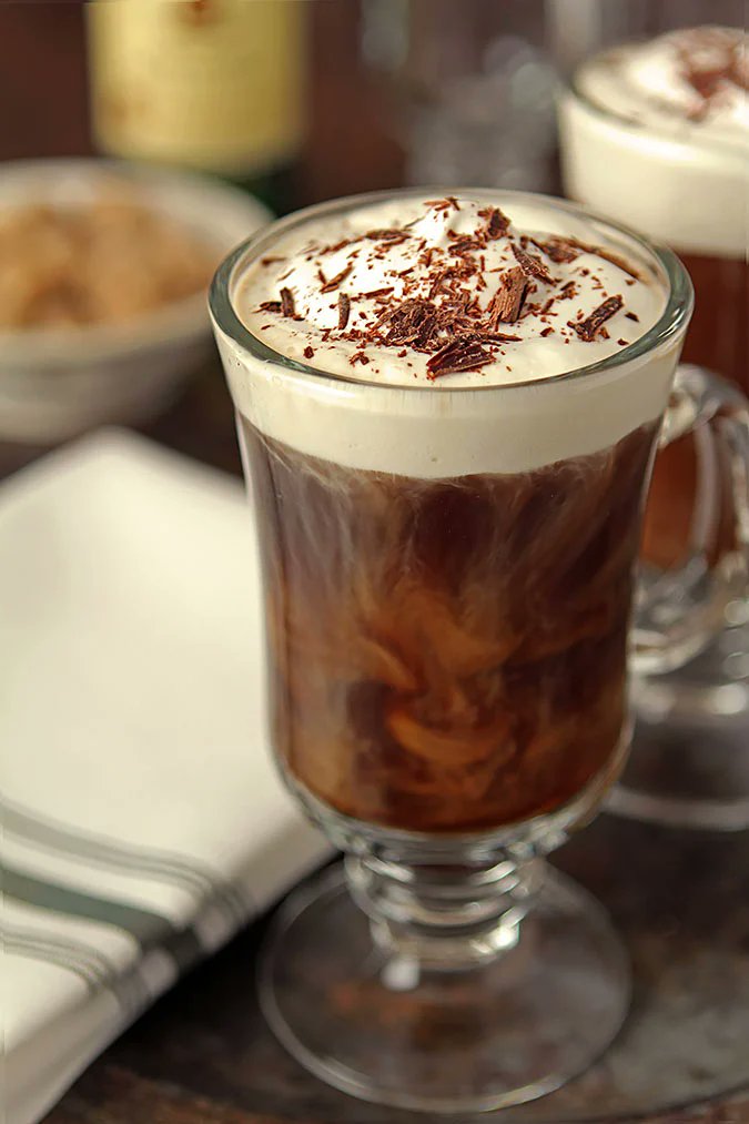 Nataya's tweet photo. Evening #Inners

It's that time, pull up a stool, order your favorite beverage and stay awhile

#Loki #Freya #TheKids #BondedSibs 

#FinallyFeelsLikeFall https://t.co/KrCmgrJSsz