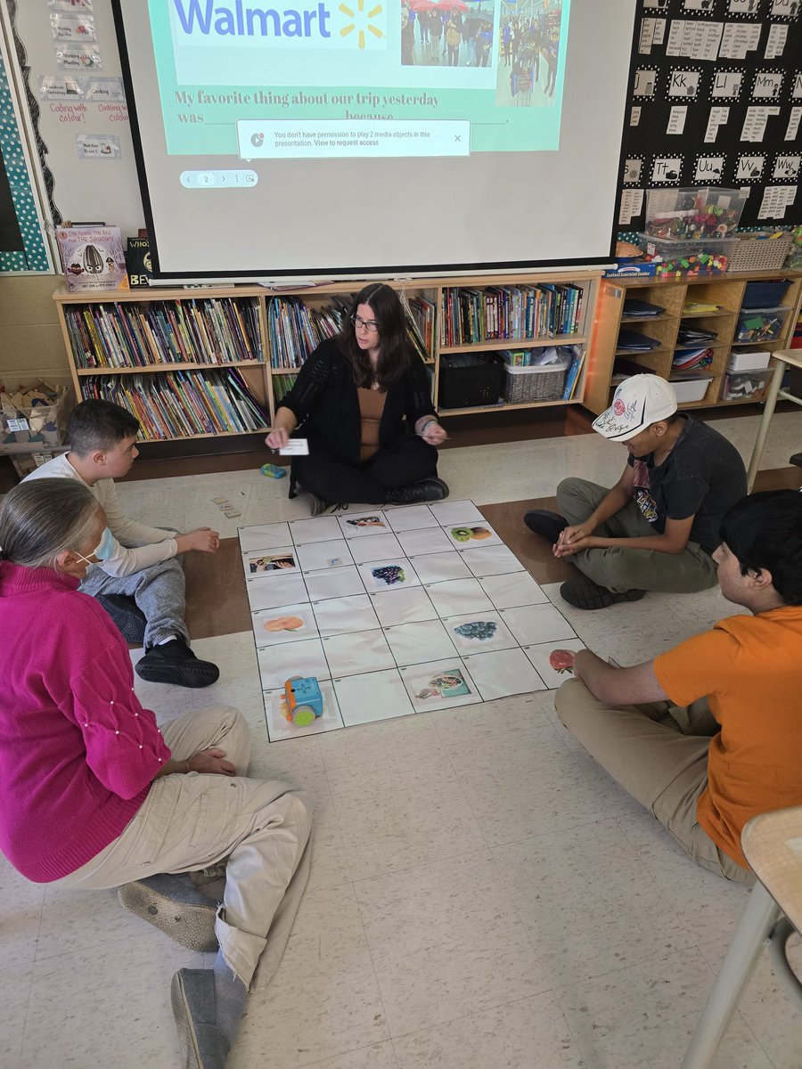 We had a very busy day as we welcomed <a href="/PDSBDirector/">Rashmi Swarup</a> and senior Admin into <a href="/JamesGrievePS/">James Grieve PS</a> and our class!  Ss were excited to share what we have been up to!  We shopped yesterday for fruits and today we made a color wheel fruit salad and engaged in coding activities! <a href="/PeelSchools/">Peel District School Board</a>