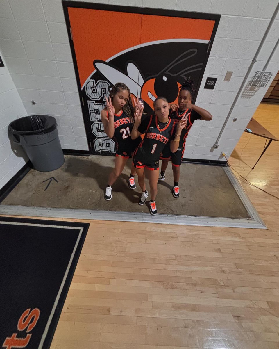 BG LADY HORNETS HOOPS tweet media