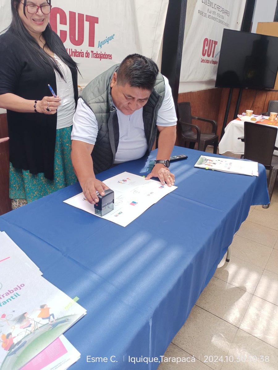 Junto a otras organizaciones sindicales y seremia del trabajo de #Tarapaca firmamos una carta de compromiso para aportar y generar acciones con la finalidad de prevenir y erradicar el trabajo infantil y la protección de los adolescentes que trabajan. <a href="/jeannette_jara/">Jeannette Jara Román</a> #Iquique