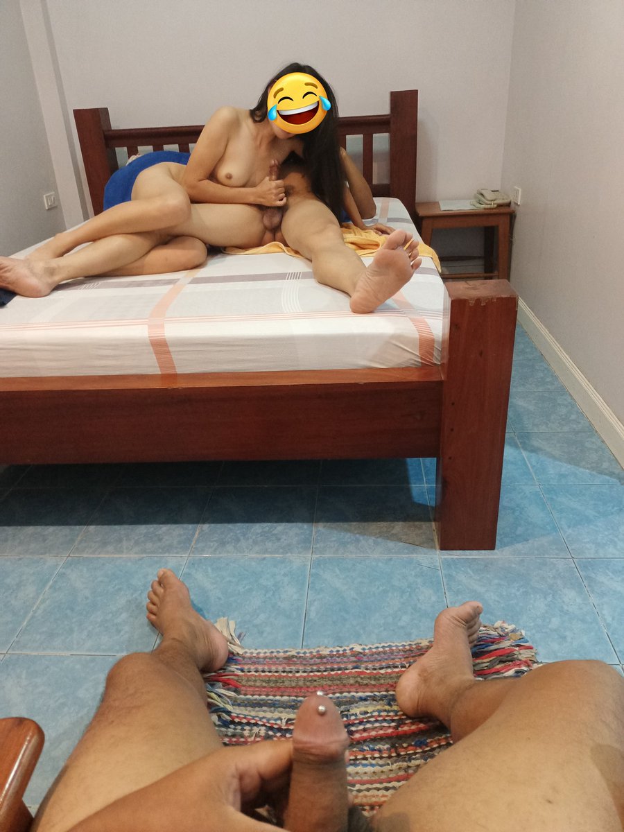 choosak69's tweet photo. การหาความสุขของคู่เรา ก็คือการมีผู้ชายมาเยส แล้วนั่งดูความร่านของเมียใครจะว่าผู้ชายอย่างเราบ้าไป เราก็ไม่ว่านะก็มันเรื่องจริง...555+ https://t.co/h1XuhW291r