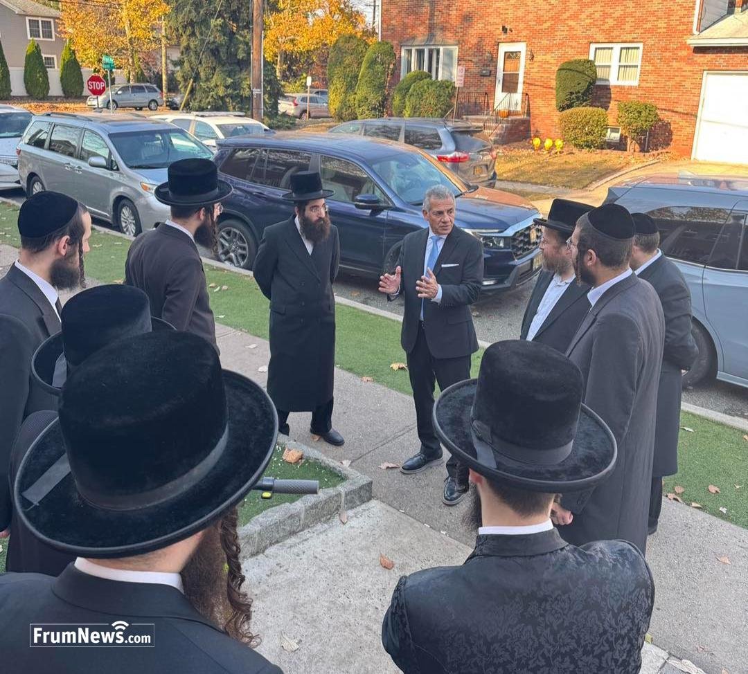 "Let me understand here. You want me to come into the shul and turn on the air conditioner??"

"Only if you want to"