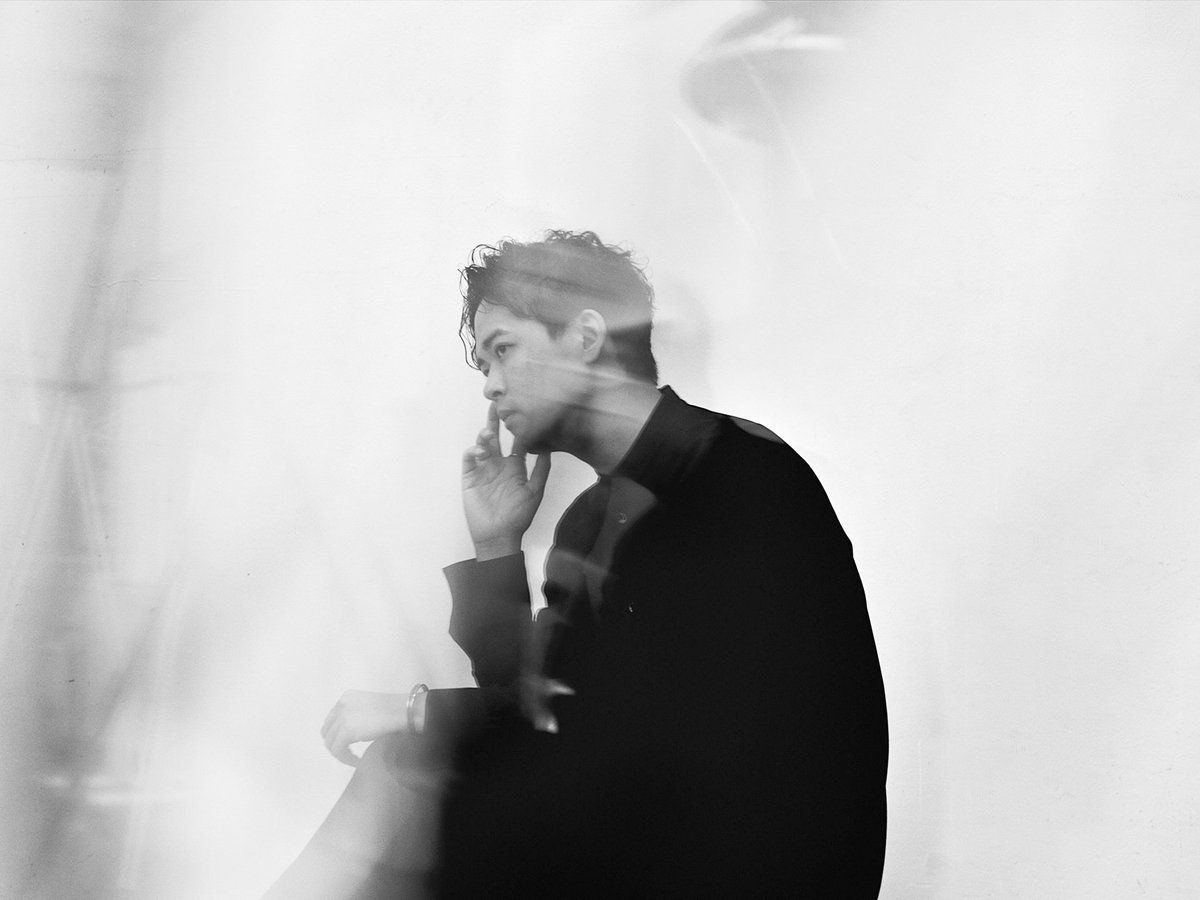 ━━━━━━━━━━━━━ 　
 L'ULTIMO BACIO Anno 24 　   
　チケット好評発売中🌙  
━━━━━━━━━━━━━   
 
〜月冴ゆる〜
12月15日(日) 開場 16:00／開演 17:00  
指定席：¥7,000(ドリンク代別)    
プレミアムシート：完売  

⬇️詳細⬇️  
red-hot.ne.jp/bacio/live/241… 

#bacio24