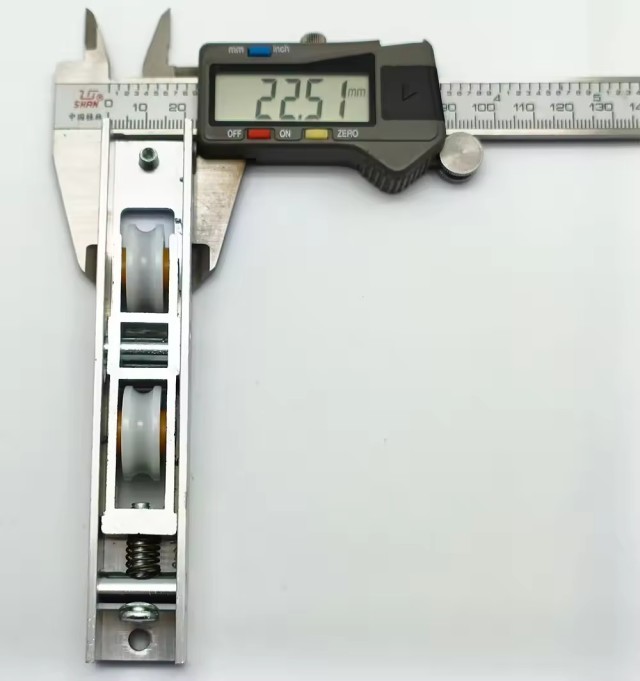 KangdianMetal's tweet image. Roller Wheel for sliding door Heavy Duty Sliding Door Roller Aluminium Sliding Window Roller Wheel

Classification：Aluminum Roller
Keyword：Broken Bridge / Julong

#WindowRoller #DoorAndWindowHardware #SteelWindowHardware #FrictionStayForWindow julongroller.com