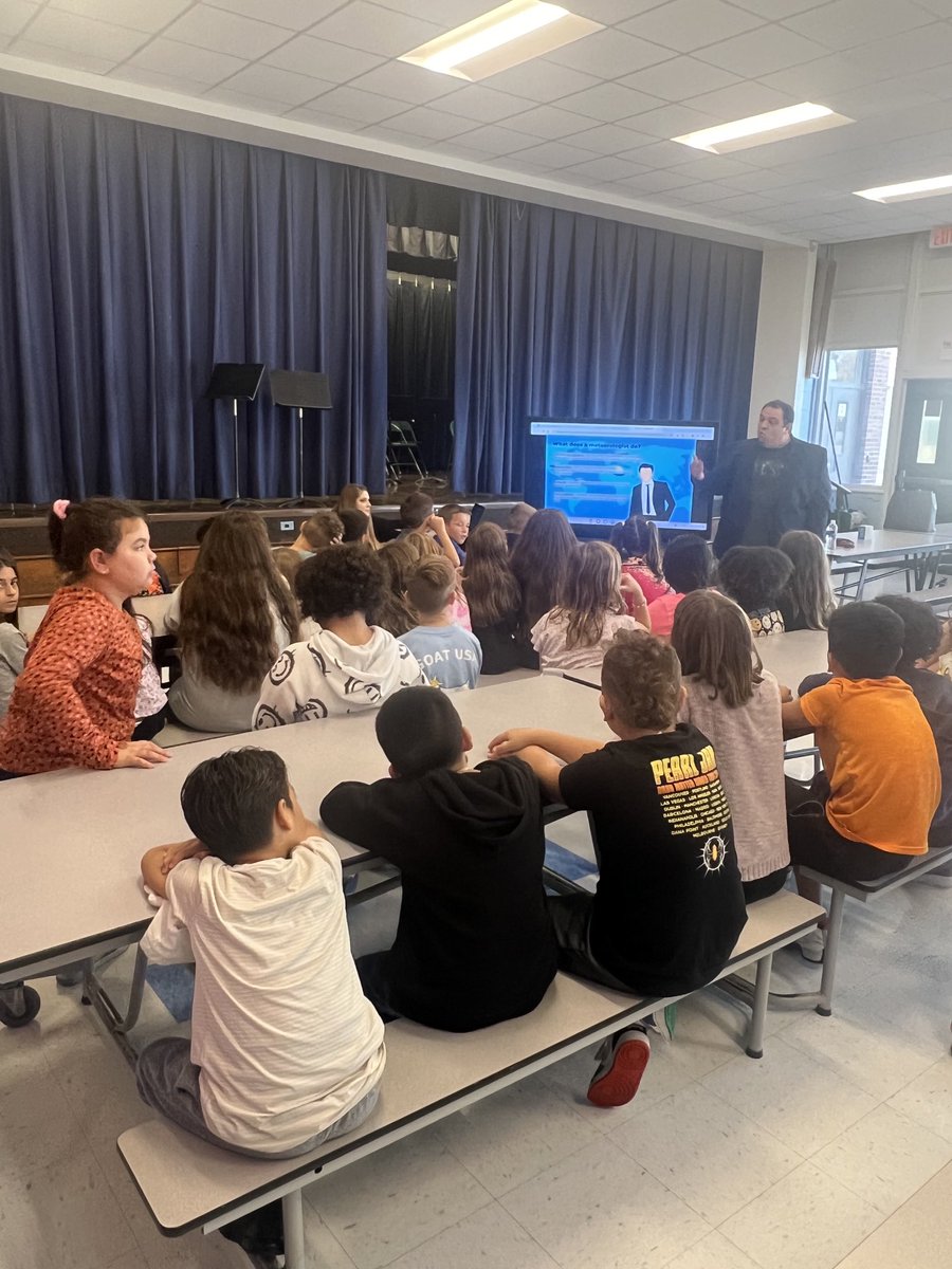 Thank you Mr. Leona for teaching our grade 3 students about meteorology!! # parent-student connections💙💛