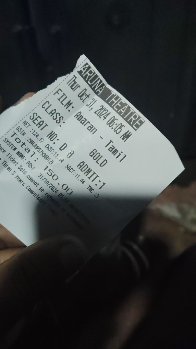 iamsiva_prakash's tweet image. #Amaran Show time @Siva_Kartikeyan 

@AllIndiaSKFC 

#AmaranFDFS 🥳