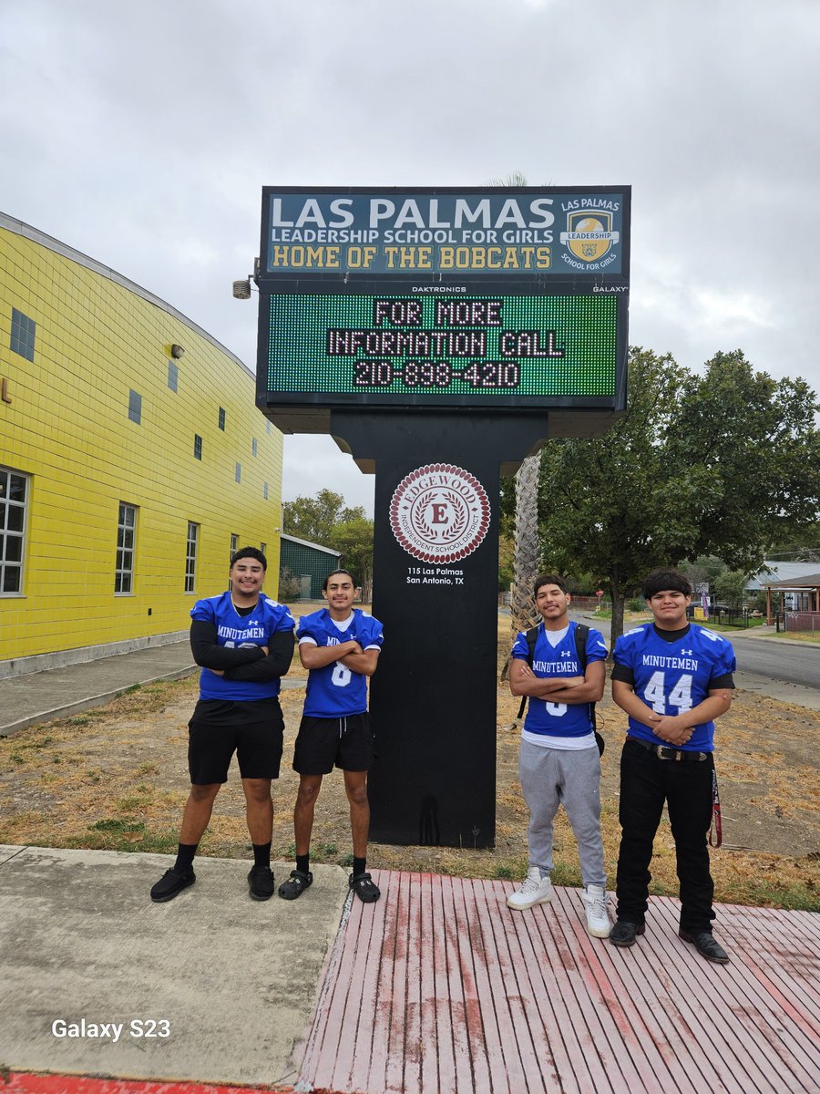 Coach_POrtega's tweet photo. We were blessed to be able to visit @LasPalmasEISD today for the #minuteMENread program. The wonderful young ladies will be the great leaders of our future!  Thanks again! SRS-FrankOntiveros, JesseNava, DanielPerez, and Jr-Eli Cantu represented @EISDMemorialHS @EISDofSA https://t.co/9nKyyiZAy0
