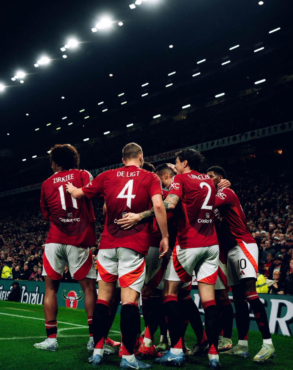 UtdDistrict's tweet photo. 📊 @ManUtd 5-2 Leicester City, Stats:

Possession: 56% - 44%
Total Shots: 23 - 16
Shots On Target: 9 - 7
xG: 2.95 - 0.94
Big Chances: 4 - 1
Passes Completed: 560 - 431
Touches In Opp Box: 30 - 25 https://t.co/gs7eejJwJ0