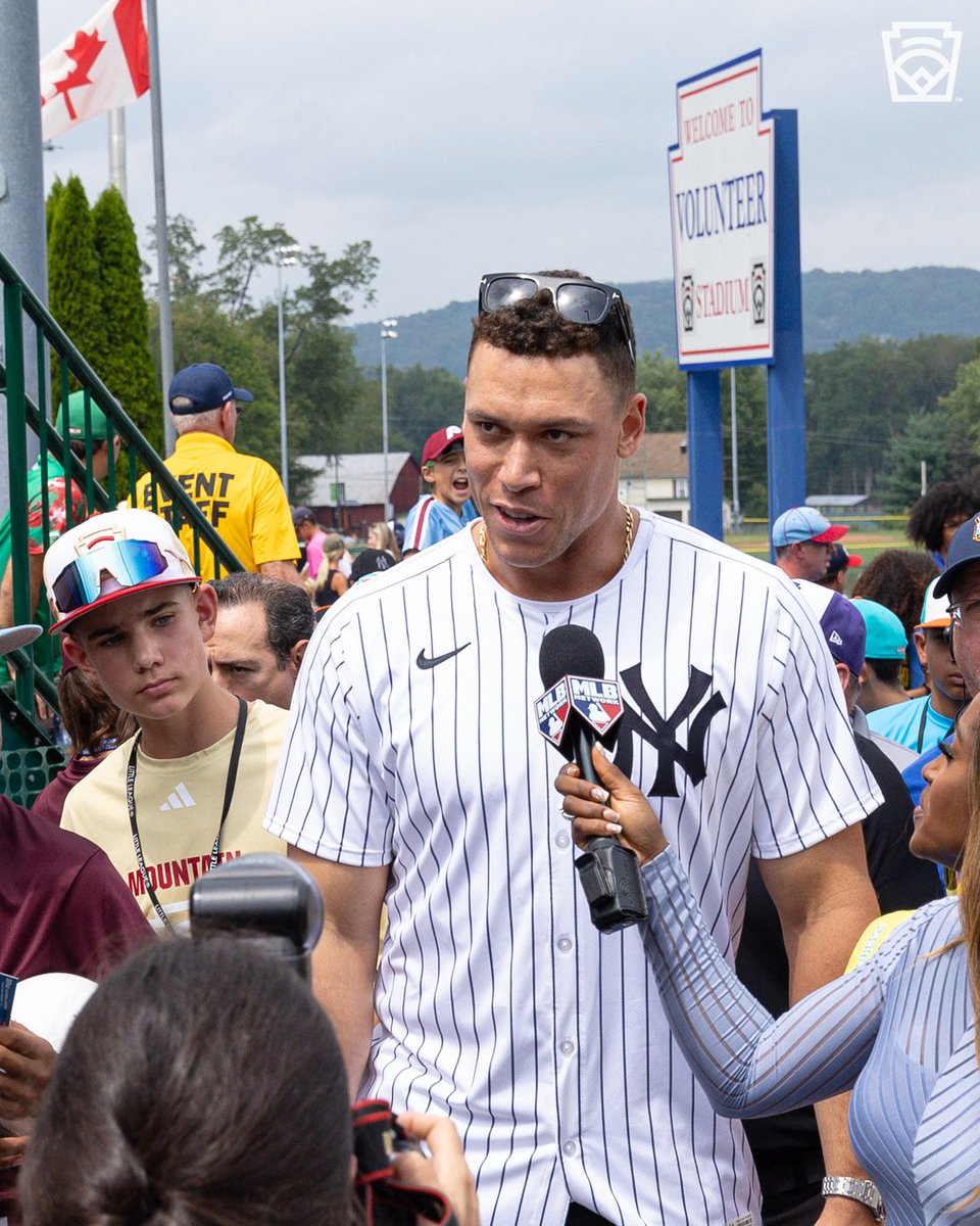 Little League tweet media