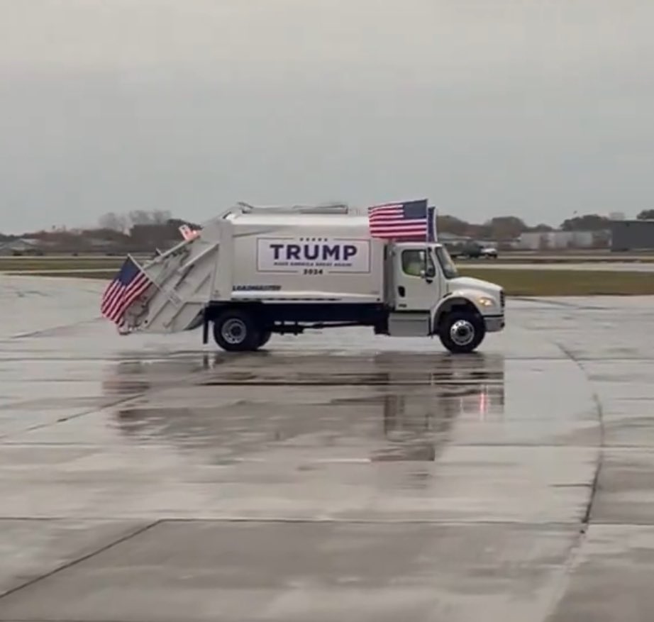 TheUSASingers's tweet photo. MAGA!!!

Make America Garbage Again. https://t.co/eSAgdaNTVV