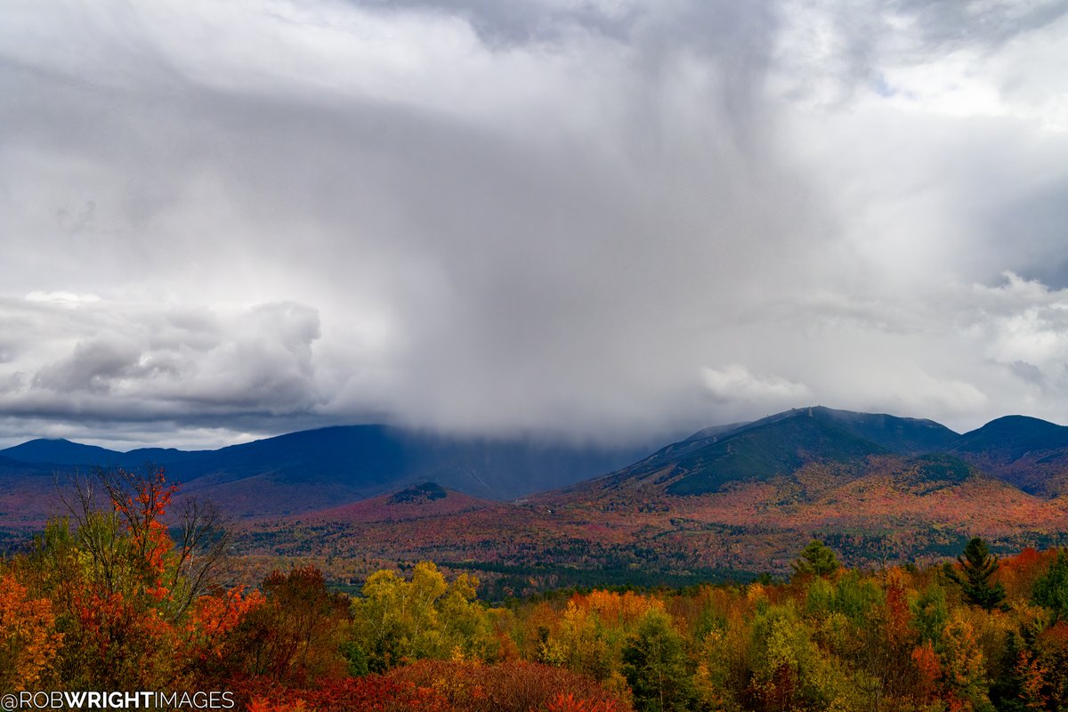 RobWrightImages's tweet image. The October photography catch-up tour continues. This particular day had a lot of passing showers which, for the higher summits like Mt. Lafayette pictured here, fell in the form of snow. You can just see a little bit at the top.
--
October 9, 2024
Sugar Hill, NH
#whitemountains