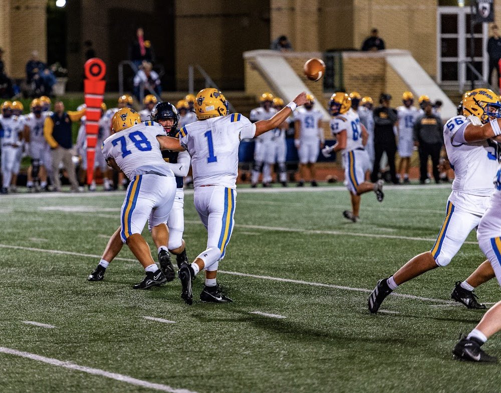 Full Junior Season Highlights 

-6’3” 
-265lb
-Starting 6A left tackle 
-Started all 10 games (1 at RT)

Incredible competition every week in the Big 56 this year.

Crazy talented group comes back for CM next year, bright future ahead!

hudl.com/v/2QBVAf