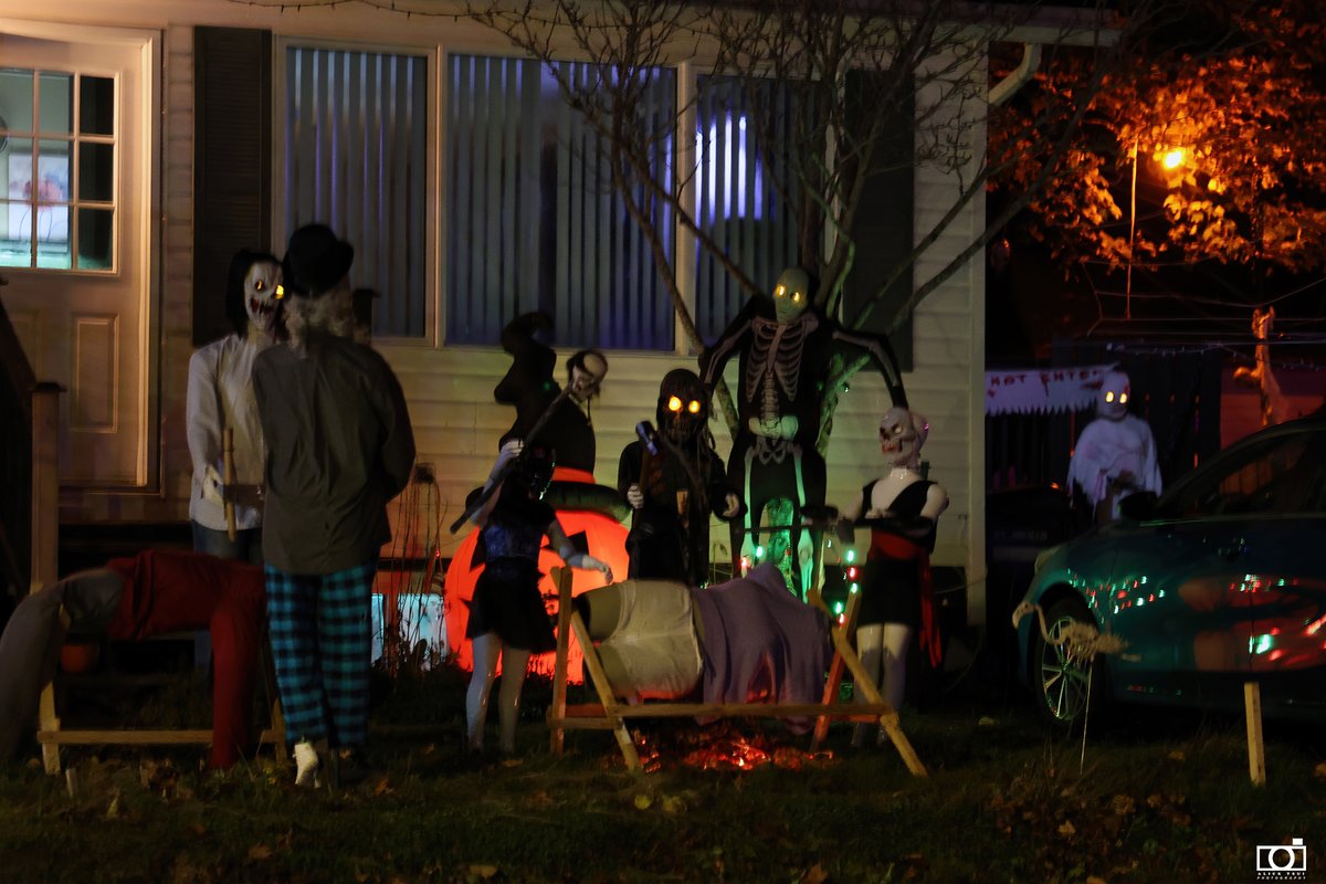 positively4ever's tweet photo. Some #halloween lights around @CityofStJohns #lovestjohns #newfoundland @nltweets @destinationstjohns @cbcnl #trickotweet https://t.co/qnYbq17gl0