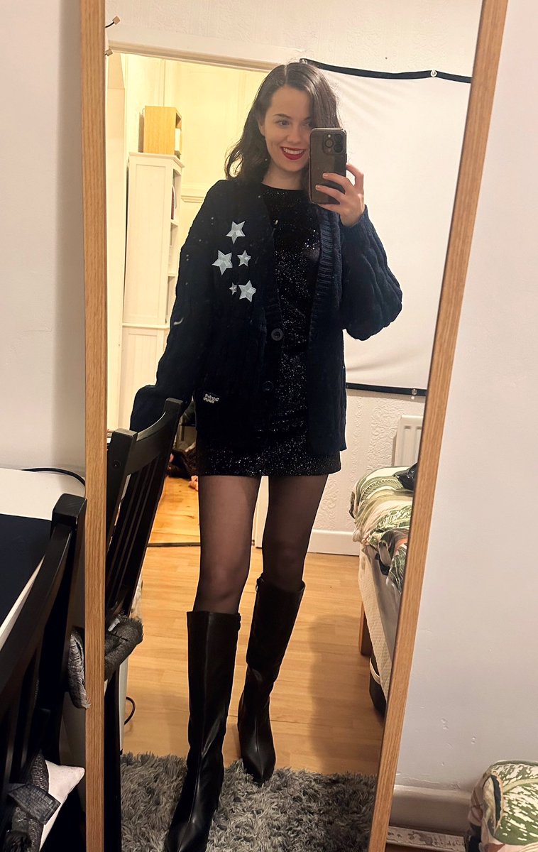 jessfearless_13's tweet photo. My Midnights cardigan came today and she’s perfect 🥹 been waiting and hoping we would get a Midnights one so this one is extra special to me ⭐️ #2YearsOfMidnights @taylornation13 https://t.co/Dd3wBXb451
