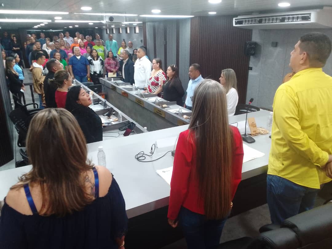 CaroniConcejo's tweet photo. Los Concejal@s de la Patria como voceros naturales del CLPP participaron en la Primera Sesión Extraordinaria del Consejo Local de Planificación  de Políticas Públicas, como presidente nuestro alcalde comunero @OviedoPSUV.
@NicolasMaduro https://t.co/VIGCY0RwyE