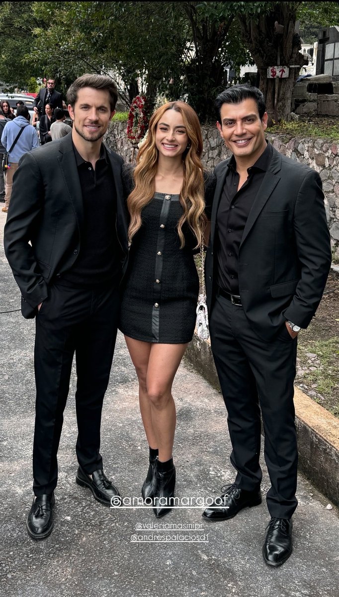 AlejandraLuViZa's tweet photo. Trío de guapos 😍 Pero el de la derecha, siempre se robará toda mi atención @andrespalacios1 🫠🤤❤️‍🔥
#AmorAmargo https://t.co/Ac6aRSs6kR