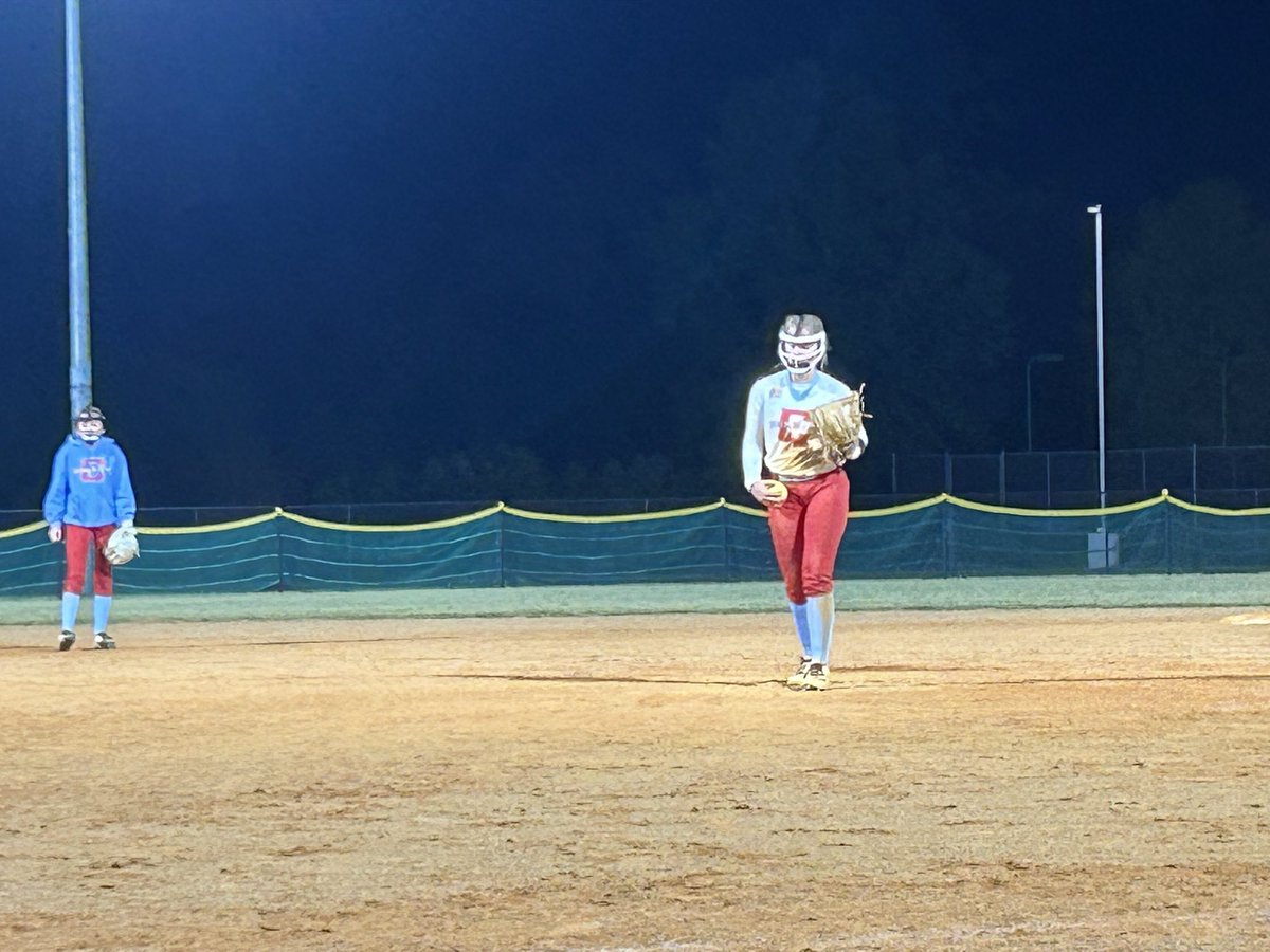AddysonWallace3's tweet photo. 10/19 Great weekend picking up with central select softball. Thank y’all for the opportunity to come and play ! And as always good time seeing teammates do what they love ! @JayleeScar10225 https://t.co/20lPTtXPTC