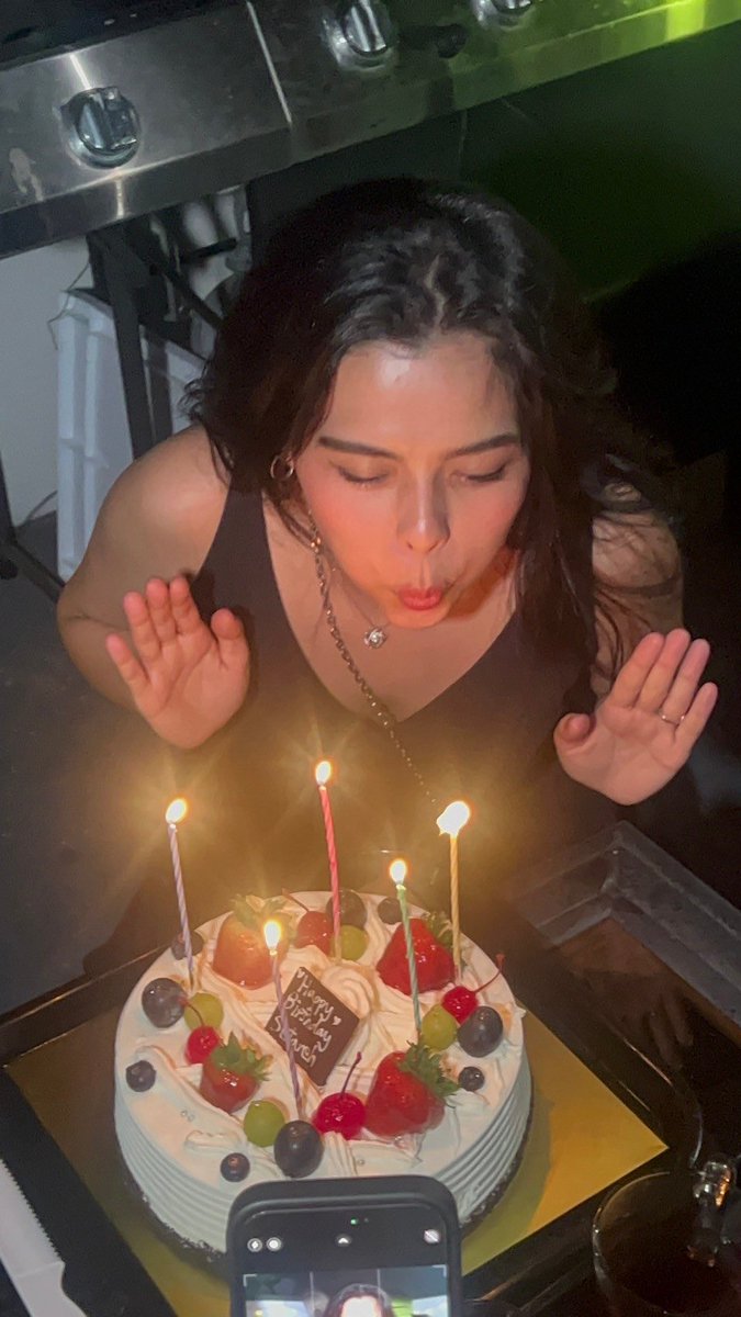 setareh_y's tweet photo. 今年は本当に忘れられない誕生日でした
ありがとうが止まらない💫❤️🙏 https://t.co/DPLHvKSmDR