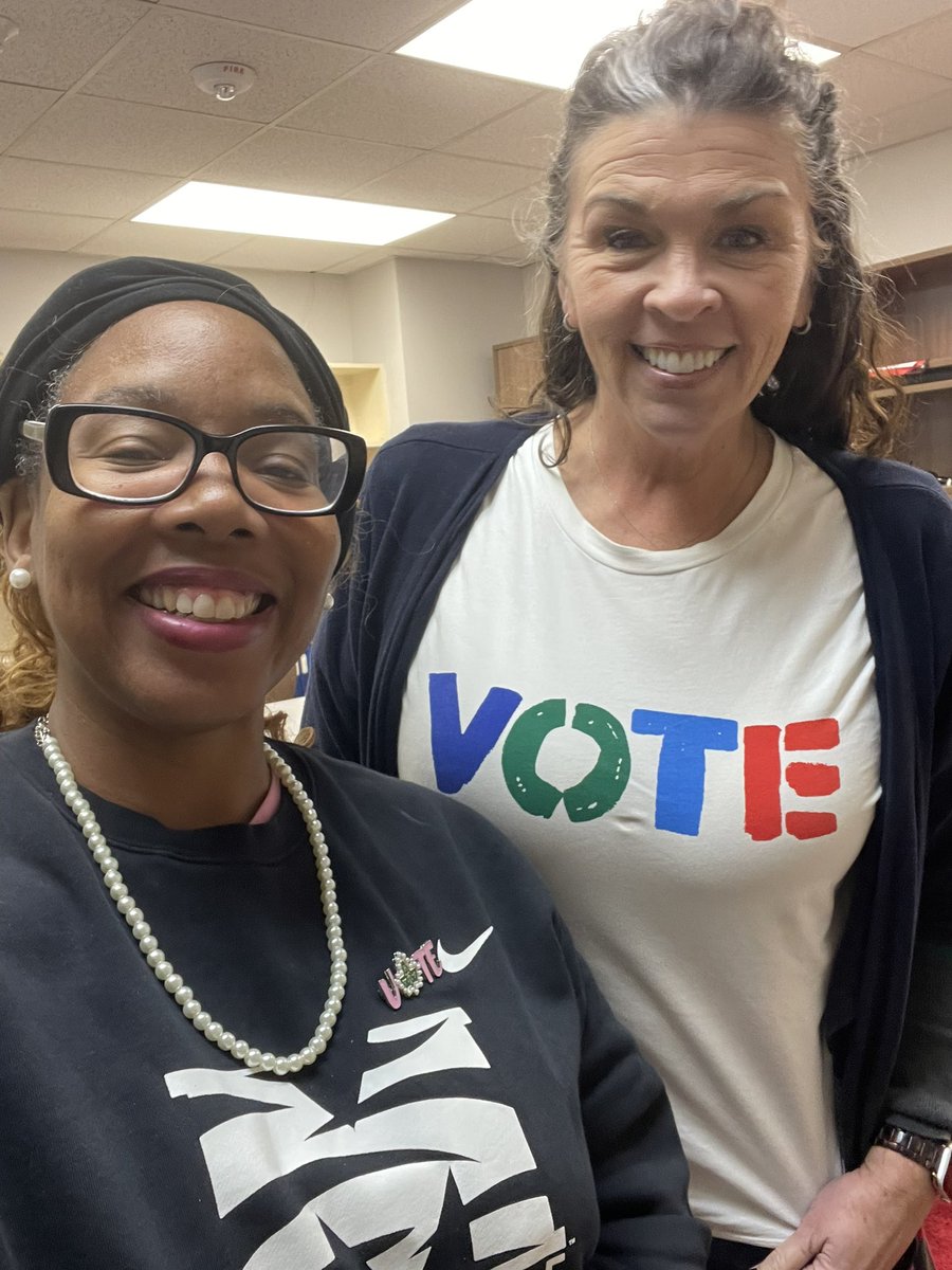 Work smiles! I’ve been wearing my AKA Vote pin the past 2 weeks.I saw my Sorority Sister who is a counselor who stops + says “I see you Soror with your chucks, pearls, pin and college shirt”. 🩷💚 Then I saw my CTE office mate who says “Look Worthy” as she revealed her shirt.😊
