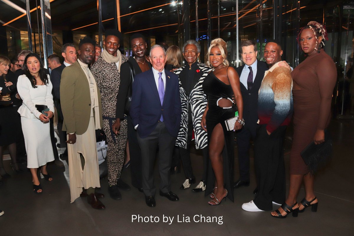 André De Shields (@andre_deshields) on Twitter photo .@vanityfair On the program were The Jellicle Ball’s
<a href="/Andre_DeShields/">André De Shields</a>, an Emmy, Grammy, & Tony Award winner who wore the most fabulous zebra-print suit I’d ever seen vanityfair.com/hollywood/stor… Michael Douglas, Khady Kamara Nunez <a href="/official_orfeh/">Orfeh</a> Samatha Perlman Bill Rauch <a href="/Zhailon/">Zhailon levingston</a> .@vanityfair On the program were The Jellicle Ball’s
<a href="/Andre_DeShields/">André De Shields</a>, an Emmy, Grammy, & Tony Award winner who wore the most fabulous zebra-print suit I’d ever seen vanityfair.com/hollywood/stor… Michael Douglas, Khady Kamara Nunez <a href="/official_orfeh/">Orfeh</a> Samatha Perlman Bill Rauch <a href="/Zhailon/">Zhailon levingston</a>