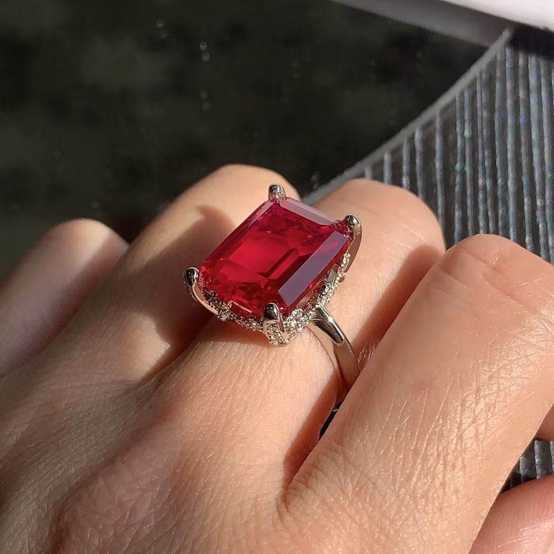 sayabling's tweet photo. Buy 14ct Emerald Cut Ruby Vintage Cocktail Ring at #sayablingjewelry
Shop here https://t.co/bvEvIZZlUl

#RubyCocktailRing #EmeraldCutRuby #VintageJewelry #LuxuryJewelry #BoldStatementRing #HighEndJewelry #TimelessRing #RubyGemstone #Halloween #BlackFriday #Christmasgifts #fashion https://t.co/EH65SO5cbR