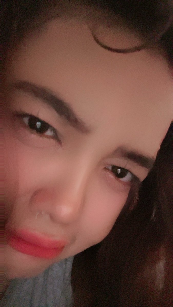 ivanaaxy's tweet photo. nangis kamu terang terangan ceritaiin mantan kamu 😔 kamu ga mikir kah aku juga ada digrup loh https://t.co/JAm8Q3ldfA